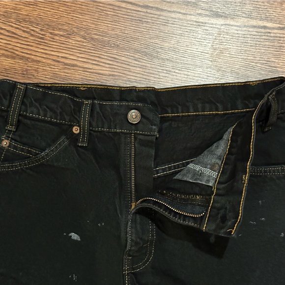 Levi's 550 Vintage Orange Tab Black with Paint Distressed Cutoff Jean Shorts - Picture 9 of 16